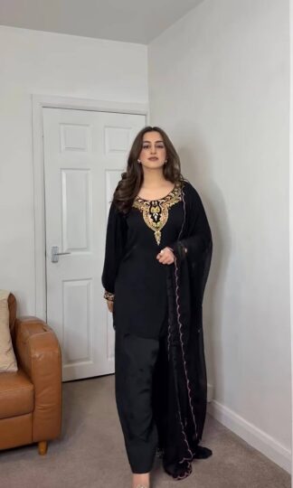 NSR 854 PAKISTANI MODELS SUITSNSR 854 PAKISTANI MODELS SUITS