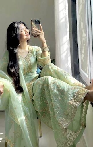 PD1139 WHOLESALER PAKISTANI SUITS WITH PRICEPD1139 WHOLESALER PAKISTANI SUITS WITH PRICE