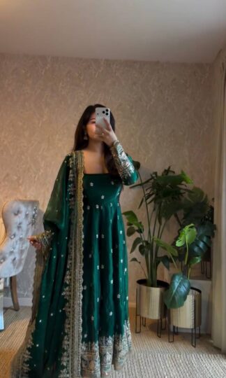 JF 033 HEAVY EMBROIDERED ANARKALI GOWN FOR ONLINE SHOPPINGJF 033 HEAVY EMBROIDERED ANARKALI GOWN FOR ONLINE SHOPPING