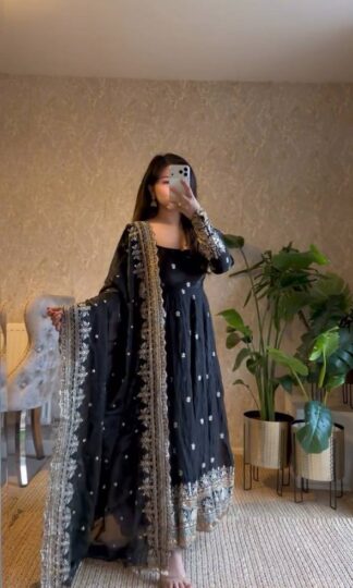 JF 033 TRADITIONAL ANARKALI GOWN FOR FESTIVALSJF 033 TRADITIONAL ANARKALI GOWN FOR FESTIVALS
