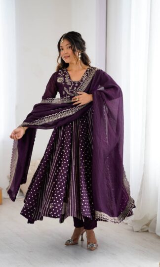 SRK 5293 NEW ARRIVAL ANARKALI SUIT COLLECTIONSRK 5293 NEW ARRIVAL ANARKALI SUIT COLLECTION