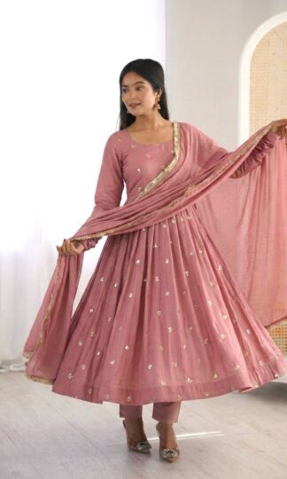 SRK 5330 HEAVY EMBROIDERED TOP PENT DUPATTA SET ONLINE WHOLESALESRK 5330 HEAVY EMBROIDERED TOP PENT DUPATTA SET ONLINE WHOLESALE