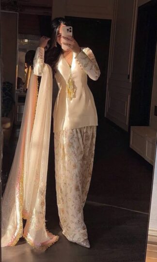AD 225 PAKISTANI TOP & FARSHI PALZZO WITH DUPATTA SETAD 225 PAKISTANI TOP & FARSHI PALZZO WITH DUPATTA SET