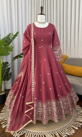 KD 1587 PAKISTANI GOWN LEHENGHA WITH DUPATTA SETKD 1589 PAKISTANI ANARKALI GOWN WITH DUPATTA SET