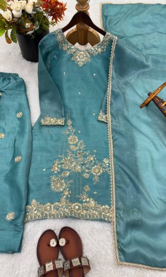 SSR 537 PAKISTANI SUITS FOR EID COLLECTION ONLINESSR 537 PAKISTANI SUITS FOR EID COLLECTION ONLINE