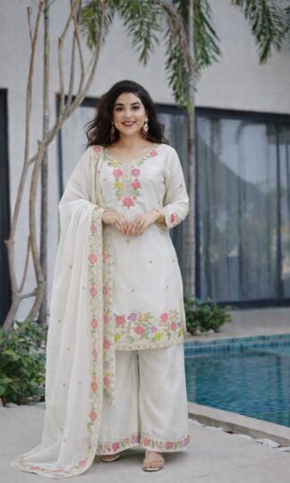 ZC 8012 WHITE PAKISTANI SUITS FOR EID FESTIVALS COLLECTIONZC 8012 WHITE PAKISTANI SUITS FOR EID FESTIVALS COLLECTION