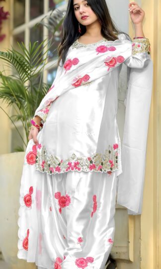 ZORISTA 10092 A PARTY WEAR PAKISTANI SUITS WHOLESALEZORISTA 10092 A PARTY WEAR PAKISTANI SUITS WHOLESALE