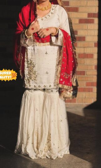 LG 1985 WHITE PAKISTANI SHARARA SUITSLG 1985 WHITE PAKISTANI SHARARA SUITS