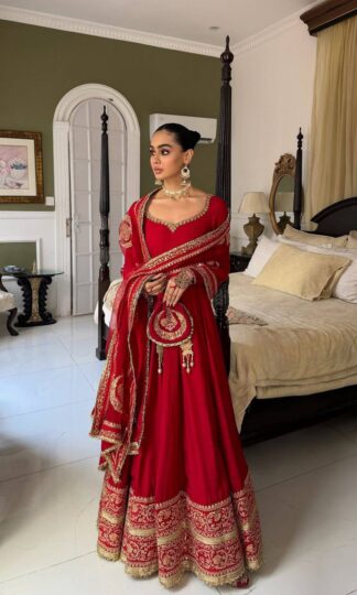 LC 1470 PAKISTANI ANARKALI GOWN WITH DUPATTA SETLC 1470 PAKISTANI ANARKALI GOWN WITH DUPATTA SET