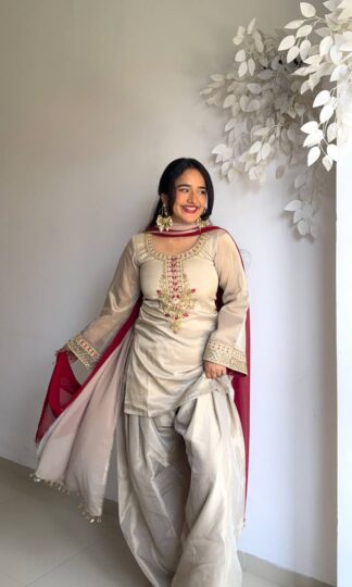 SRK 5345 SURAT SALWAR KAMEEZ WHOLESALERSRK 5345 SURAT SALWAR KAMEEZ WHOLESALER