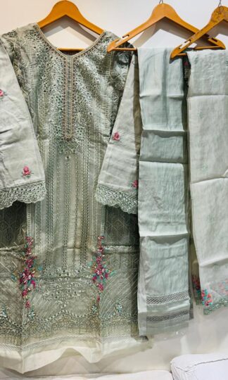 SHREE FABS & DEEPSY READYMADE PAKISTANI KURTI AT BEST PRICESHREE FABS & DEEPSY READYMADE PAKISTANI KURTI AT BEST PRICE