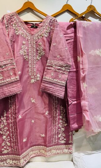 SHREE FABS & DEEPSY READYMADE PAKISTANI KURTI FOR WOMENSHREE FABS & DEEPSY READYMADE PAKISTANI KURTI FOR WOMEN