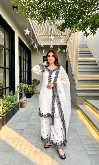 DHANI BOUTIQUE DB 41 READYMAED HEAVY MAL CHANDERI TOP PLAZZO SUITS WHOLESALEDHANI BOUTIQUE DB 41 READYMAED HEAVY MAL CHANDERI TOP PLAZZO SUITS WHOLESALE