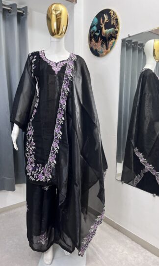 AC 7113 PAKISTANI SALWAR SUITS ONLINE IN INDIAAC 7113 PAKISTANI SALWAR SUITS ONLINE IN INDIA