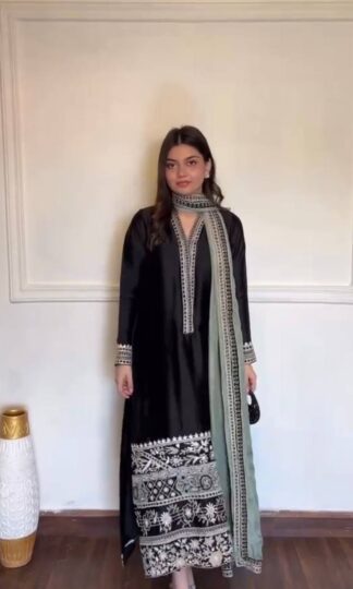 KD 1632 BLACK PAKISTANI SALWAR KAMEEZ WITH DUPATTA SET ONLINEKD 1632 BLACK PAKISTANI SALWAR KAMEEZ WITH DUPATTA SET ONLINE