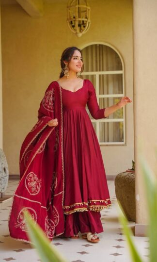 MD 3102 DESIGNER ANARKALI GOWN ONLINE SUPPLIERMD 3102 DESIGNER ANARKALI GOWN ONLINE SUPPLIER