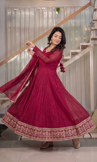 ND 5069 DESIGNER ANARKALI SUITS ONLINE WHOLESALE IN INDIAND 5069 DESIGNER ANARKALI SUITS ONLINE WHOLESALE IN INDIA