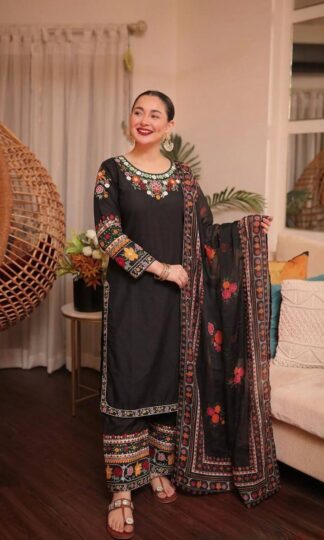 SR 1716 PAKISTANI SALWAR KAMEEZ SUITS ONLINE SUPPLIERSR 1716 PAKISTANI SALWAR KAMEEZ SUITS ONLINE SUPPLIER