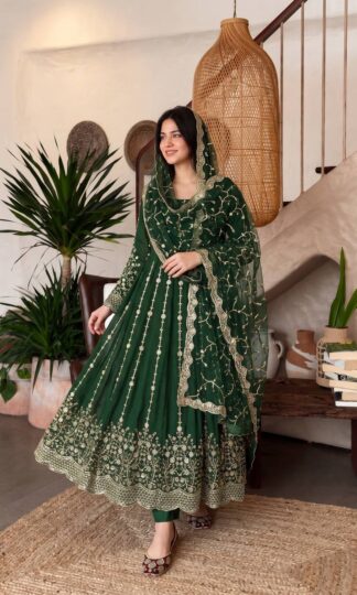 SSC 726 PAKISTANI ANARKALI GOWN FOR WOMENSSC 726 PAKISTANI ANARKALI GOWN FOR WOMEN