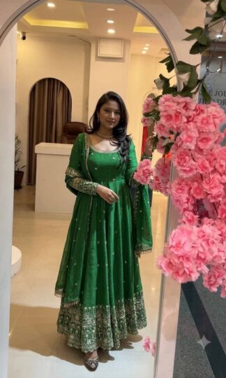 SSR 544 PAKISTANI ANARAKLI GOWN ONLINE COLLECTIONSSR 544 PAKISTANI ANARAKLI GOWN ONLINE COLLECTION