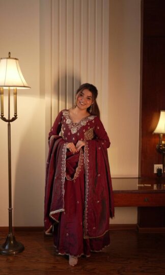 LM 19 PAKISTANI ANARKALI GOWN ONLINE WHOLESALE LM 19 PAKISTANI ANARKALI GOWN ONLINE WHOLESALE