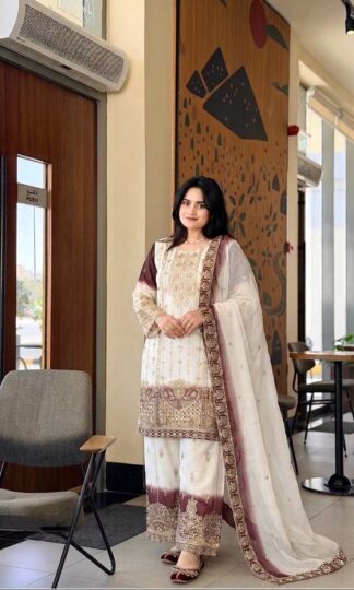 PD 1165 HEAVY PAKISTANI SALWAR SUITS ONLINE COLLECTION 2026PD 1165 HEAVY PAKISTANI SALWAR SUITS ONLINE COLLECTION 2026