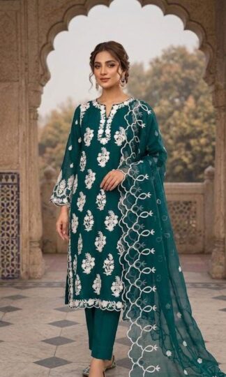 ZAHRA COLLECTION ZG 246 EMBROIDERED PAKISTANI KURTI WHOLESALEZAHRA COLLECTION ZG 246 Readymade Pakistani Kurti in Fox Georgette with Inner XL XXL