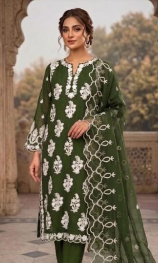 ZAHRA COLLECTION ZG 246 READYMADE PAKISTANI DESIGNER KURTIZAHRA COLLECTION ZG 246 Readymade Pakistani Kurti in Fox Georgette with Inner XL XXL