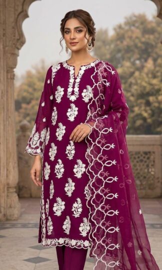 ZAHRA COLLECTION ZG 246 PAKISTANI KURTI SUPPLIER IN SURATZAHRA COLLECTION ZG 246 Readymade Pakistani Kurti in Fox Georgette with Inner XL XXL