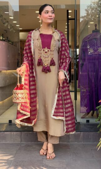AD 1321 PAKISTANI EMBROIDERED KURTIS SET WHOLESALEAD 1321 PAKISTANI EMBROIDERED KURTIS SET WHOLESALE