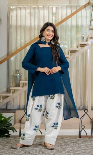 MD 3111 PAKISTANI FARSHI SALWAR SUITS ONLINE COLLECTIONMD 3111 PAKISTANI FARSHI SALWAR SUITS ONLINE COLLECTION