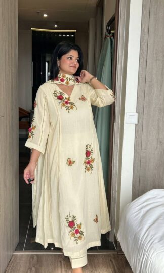 LG 2152 PAKISTANI GOWN SUITS ONLINE WHOLESALELG 2152 PAKISTANI GOWN SUITS ONLINE WHOLESALE