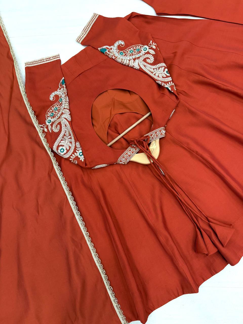 AD 252 PARTY WEAR ANARKALI GOWN ONLINE COLLECTION