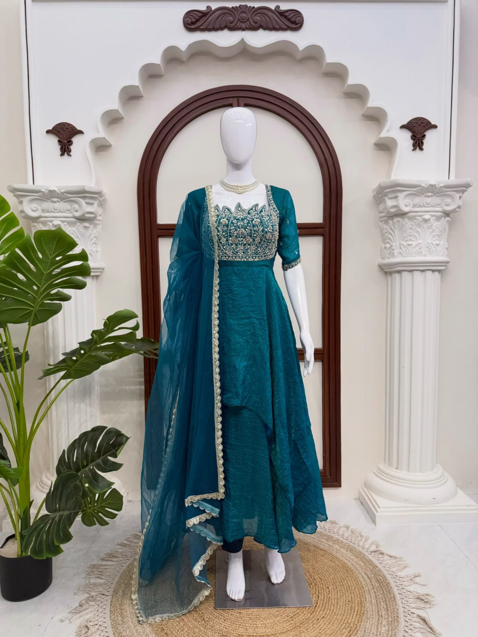 KD 1655 PAKISTANI DESIGNER ANARKALI GOWN ONLINE COLLECTION - Image 2