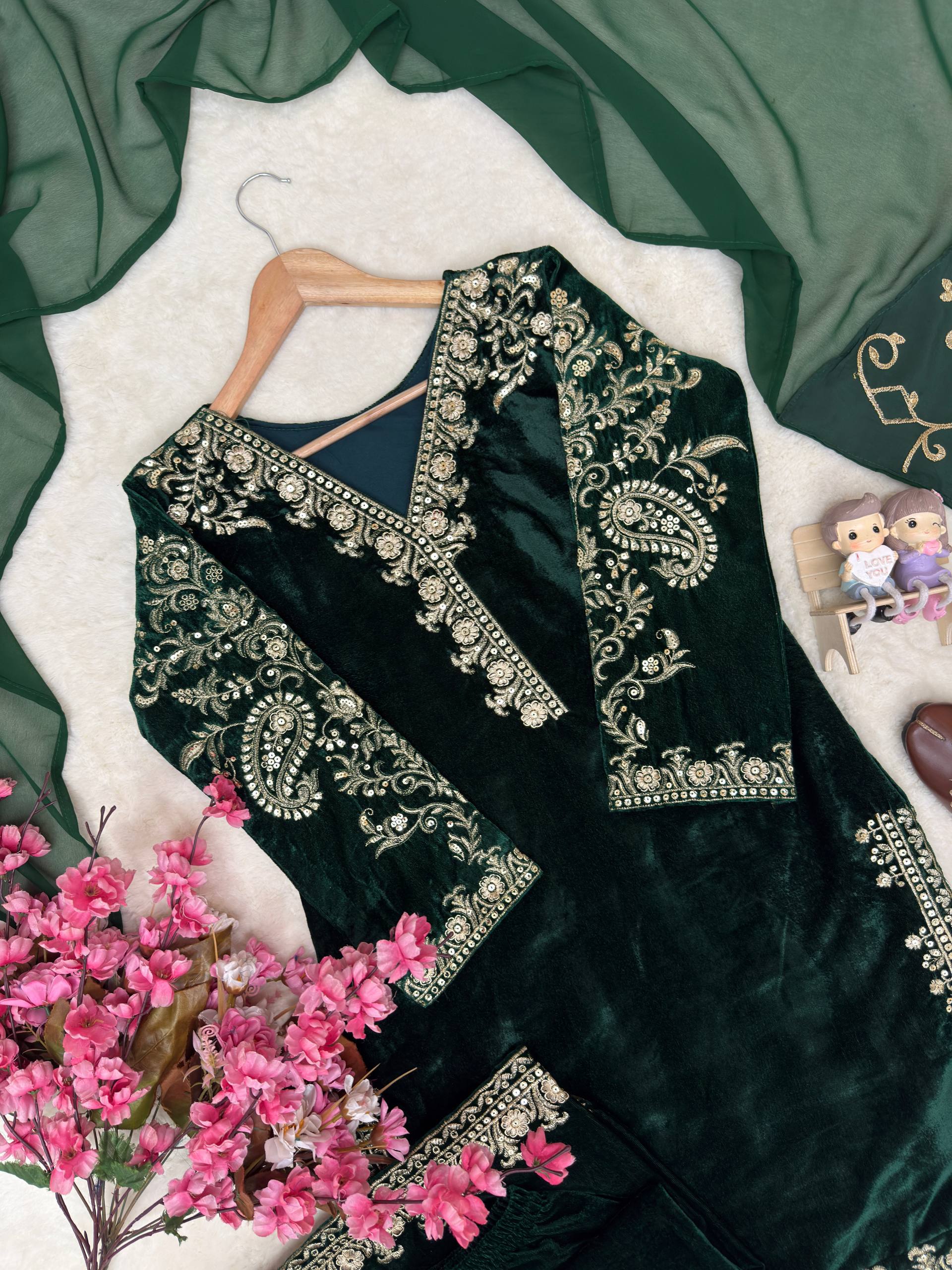 LC 1516 PAKISTANI VELVET SHARARA SUIT ONLINE COLLECTION - Image 2