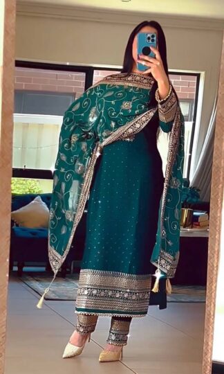 MF 422 PAKISTANI SUIT WHOLESALE SUPPLIER IN SURATMF 422 PAKISTANI SUIT WHOLESALE SUPPLIER IN SURAT