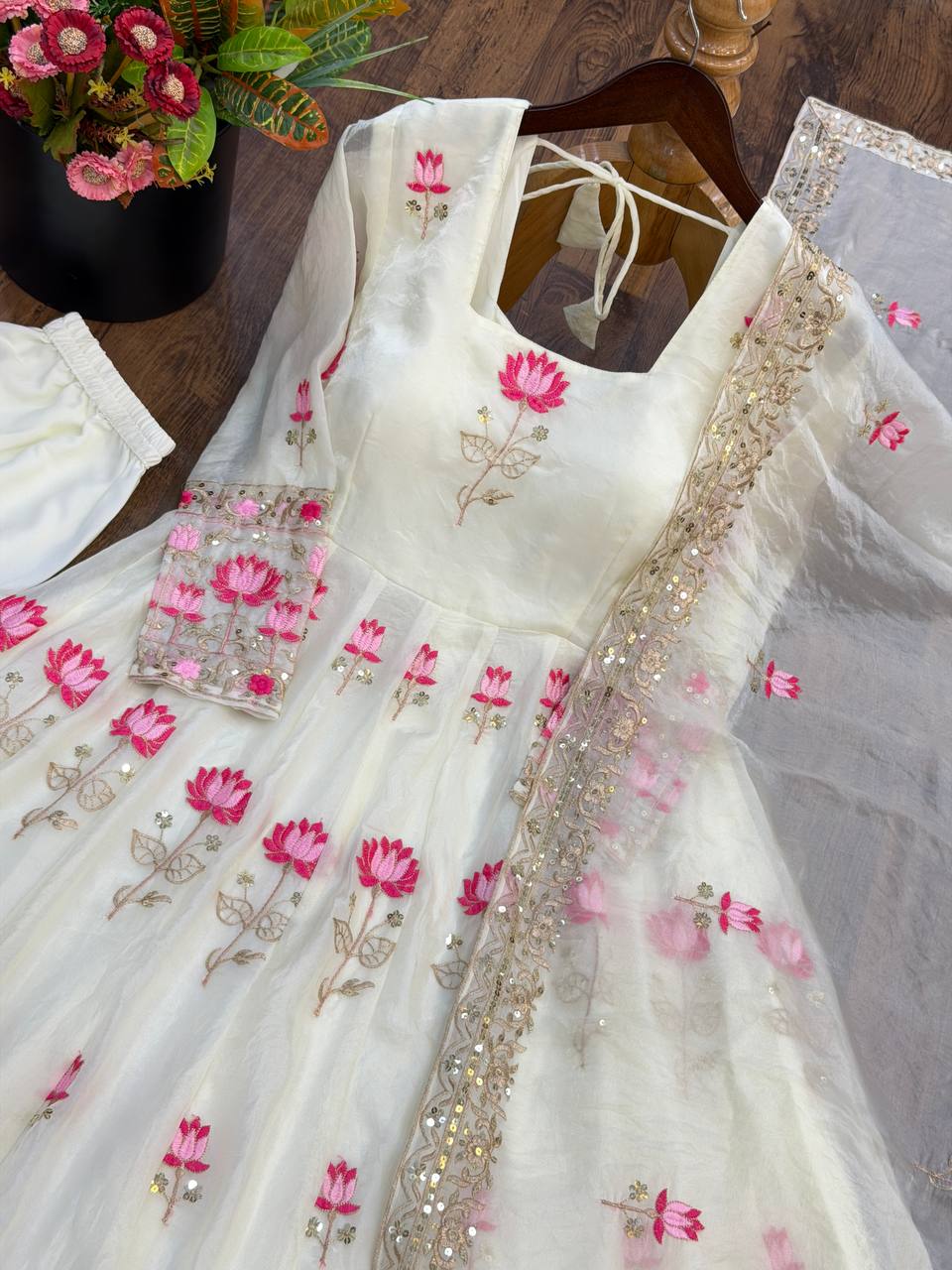SR 1724 DESIGNER ANARKALI GOWN ONLINE COLLECTION - Image 2
