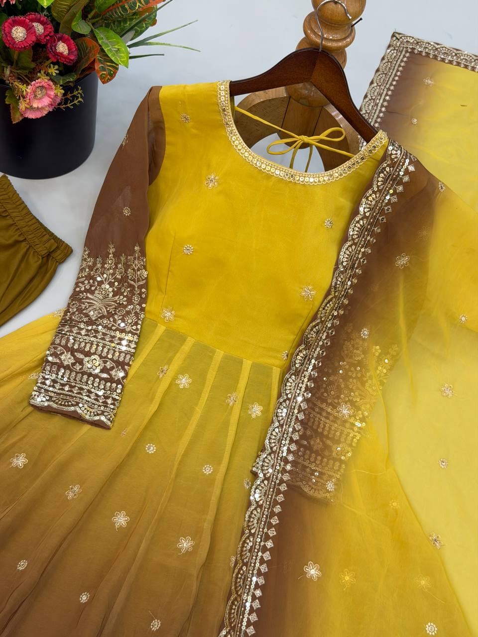 SR 1725 TRENDING DESIGNER ANARKALI GOWN ONLINE WHOLESALE - Image 2